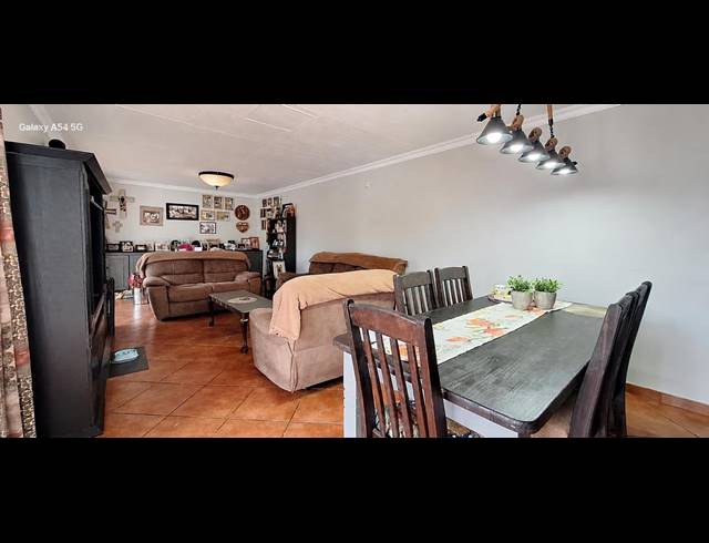 4 BEDROOM HOUSE FOR SALE IN BERGSIG